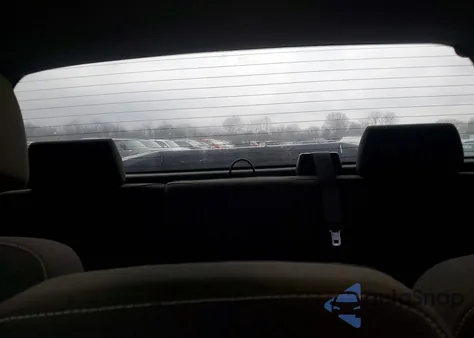 2018 Chevrolet Silverado K1500 Lt z USA, uszkodzony, nr VIN 2GCVKREC2J1113980